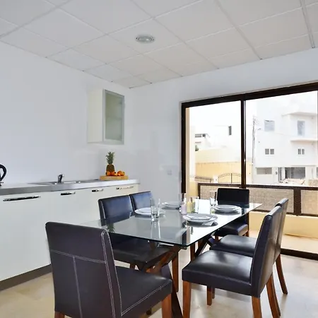 City Living Tk 2 Rm 4 * St. Julian's